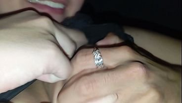 Lo Que Pasó Después de Medianoche… POV de Pareja