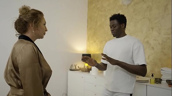 NEW 2025 – JULIA NORTH GETS TREATED BY A BLACK MASSEUR