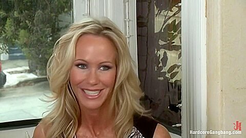 Simone Sonay In The Swinger Party – Horny Milfs Gangbang Fantasy Comes True