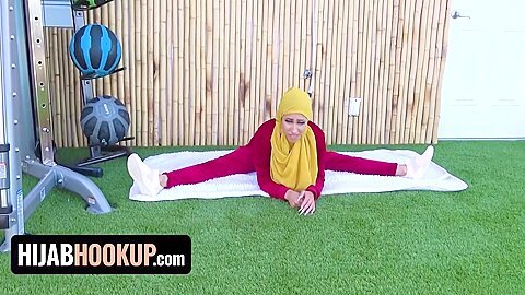 Horny Arabic Babe Kira Perez Cheats On Her Husband With Her Athletic Personal Trainer