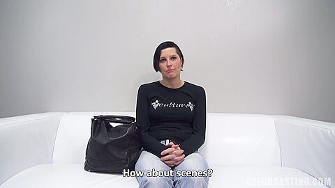Sweet Amateur Gives Head And Screws At Casting