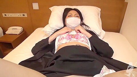 Gentleman Is Pounding Amateur Bitch In The Sex Hotel