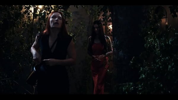 Mag Numb the Vampire – Punk Rock Lesbian Turns Clemence Into Horny Slave